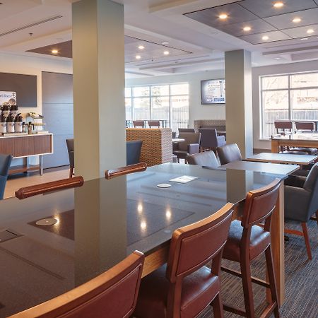 Holiday Inn Express & Suites - Belleville By Ihg Ngoại thất bức ảnh