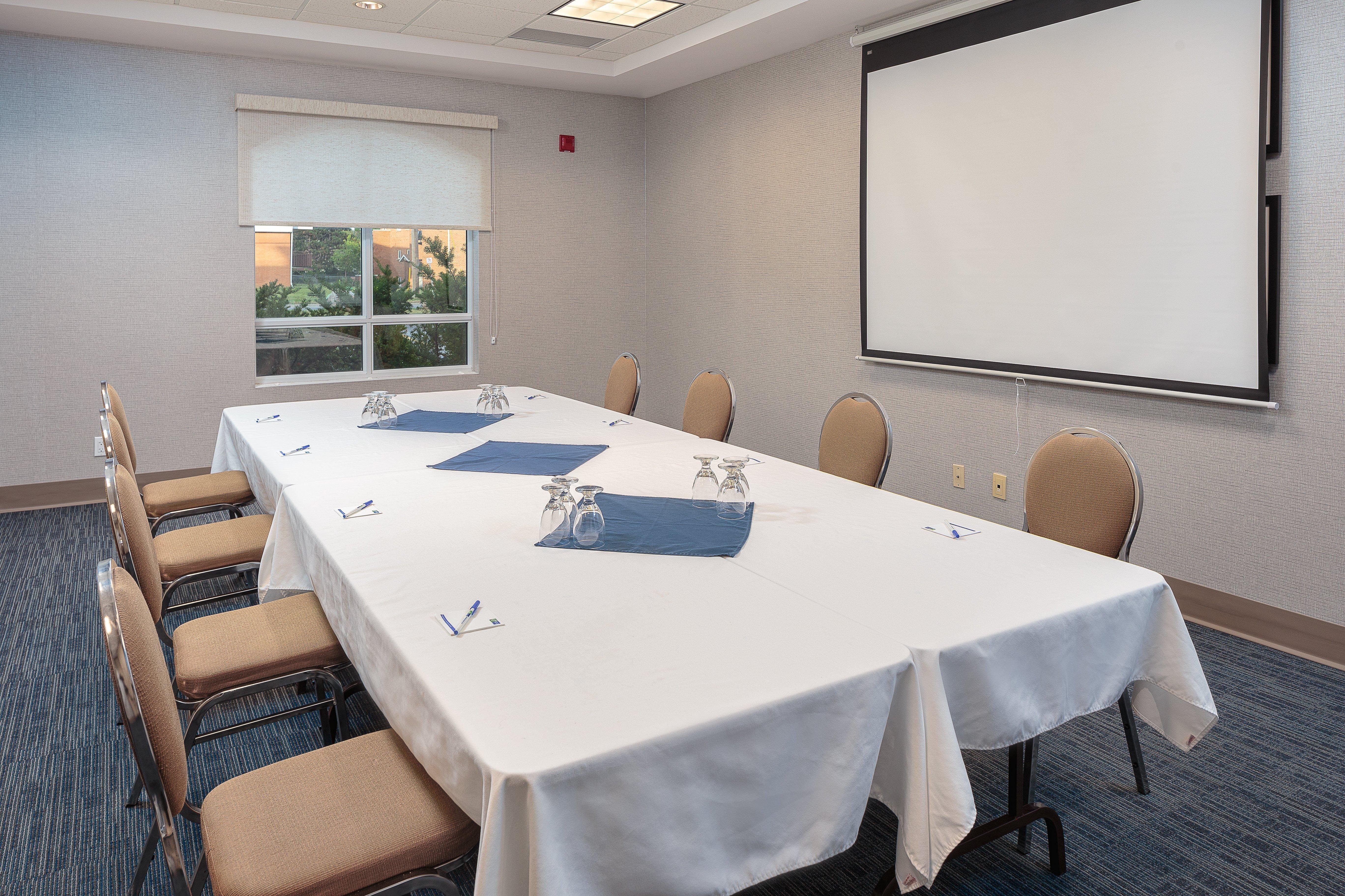Holiday Inn Express & Suites - Belleville By Ihg Ngoại thất bức ảnh