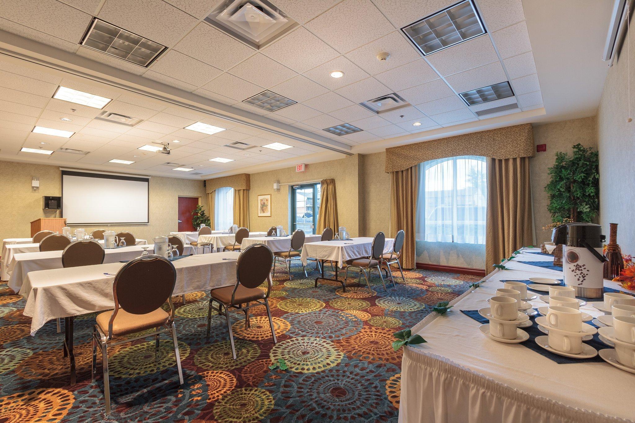 Holiday Inn Express & Suites - Belleville By Ihg Ngoại thất bức ảnh