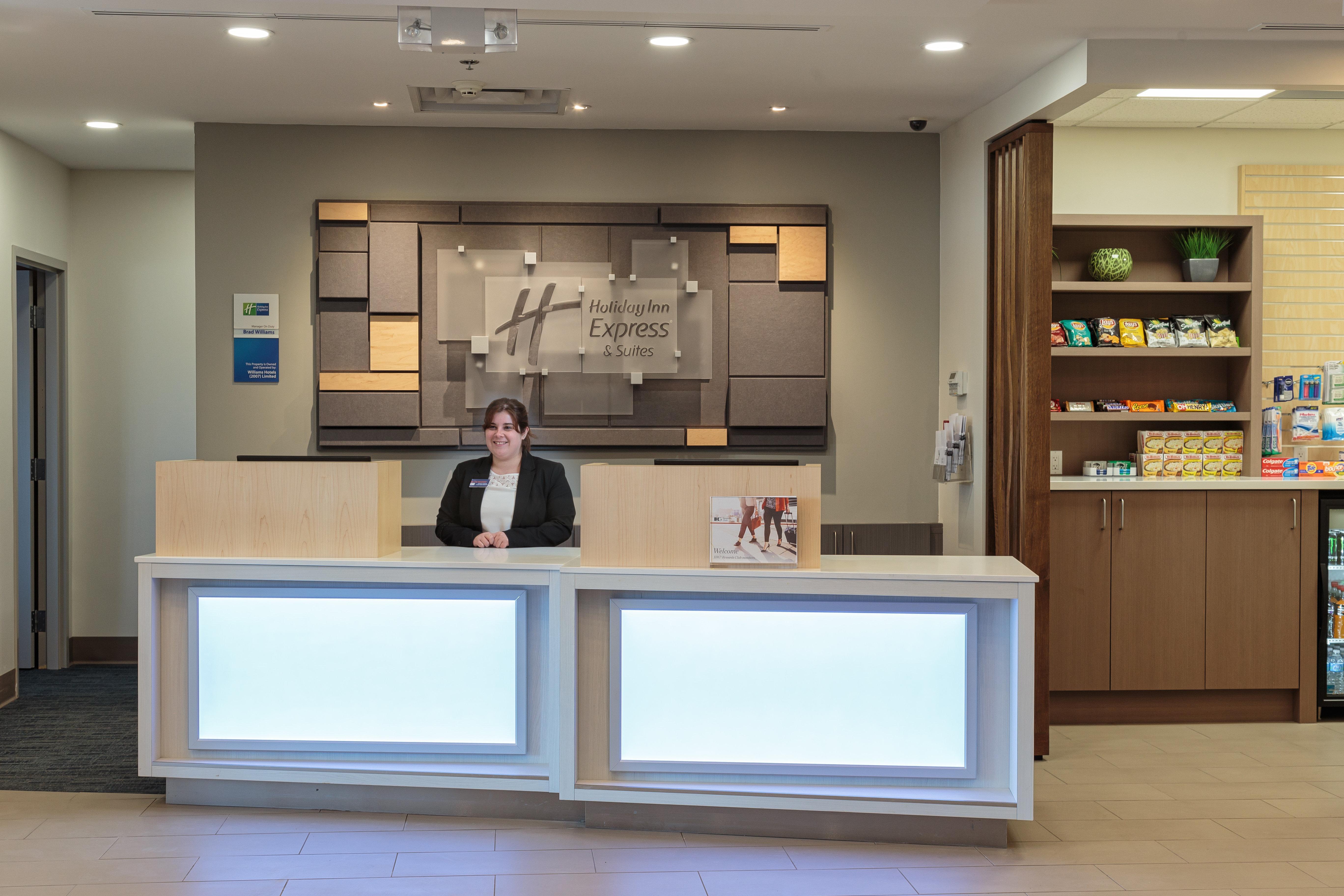Holiday Inn Express & Suites - Belleville By Ihg Ngoại thất bức ảnh