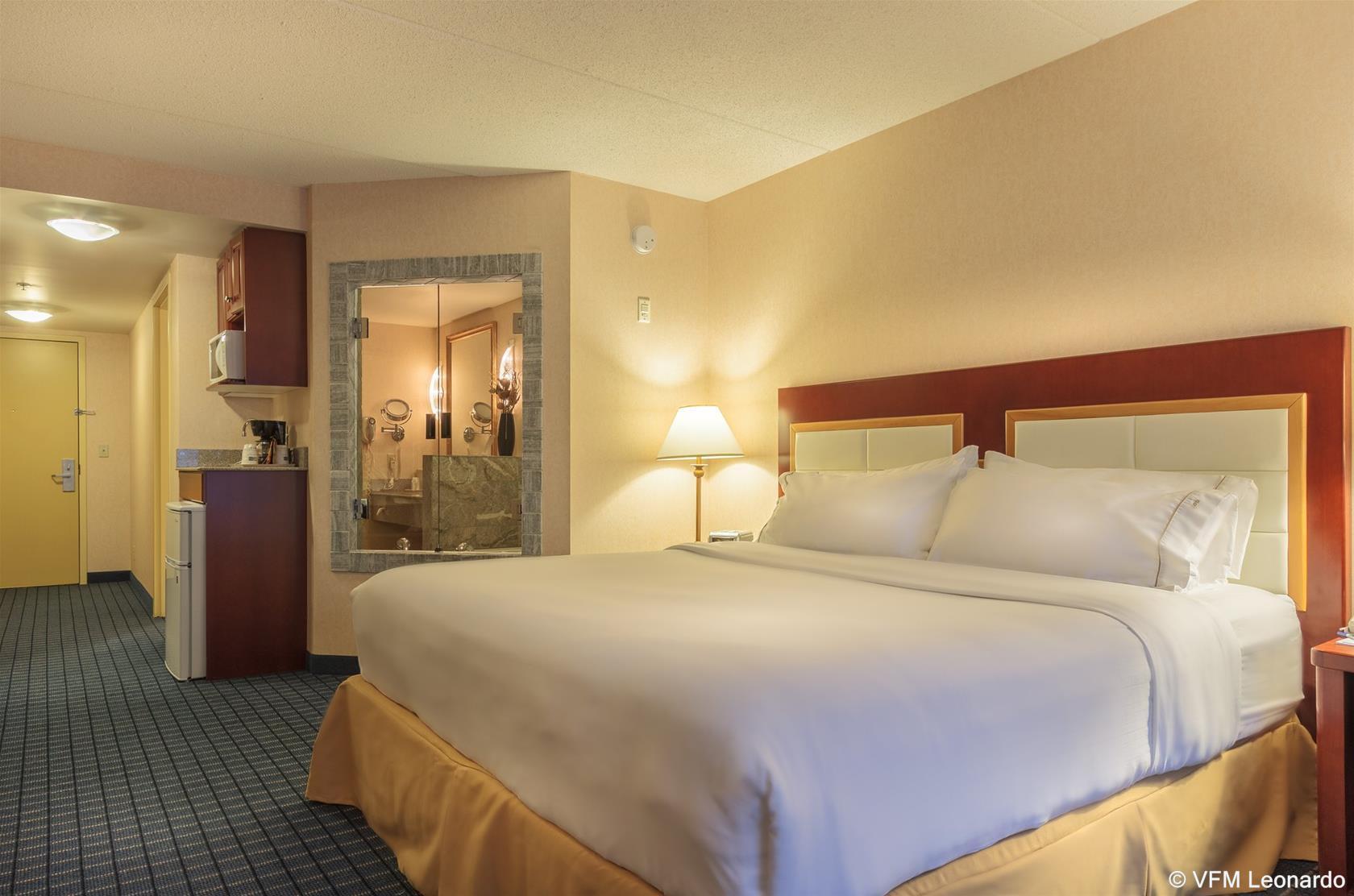 Holiday Inn Express & Suites - Belleville By Ihg Ngoại thất bức ảnh