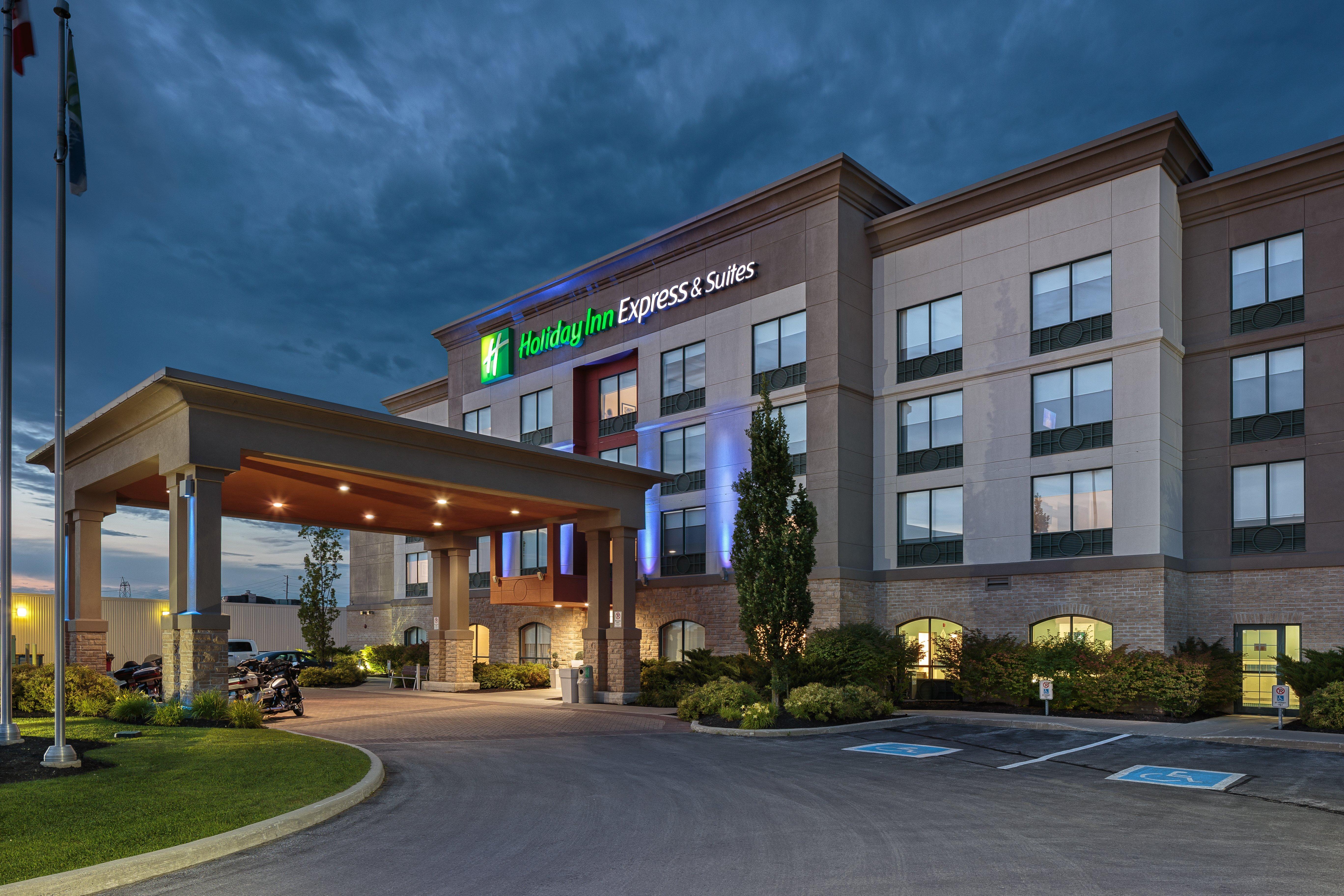 Holiday Inn Express & Suites - Belleville By Ihg Ngoại thất bức ảnh