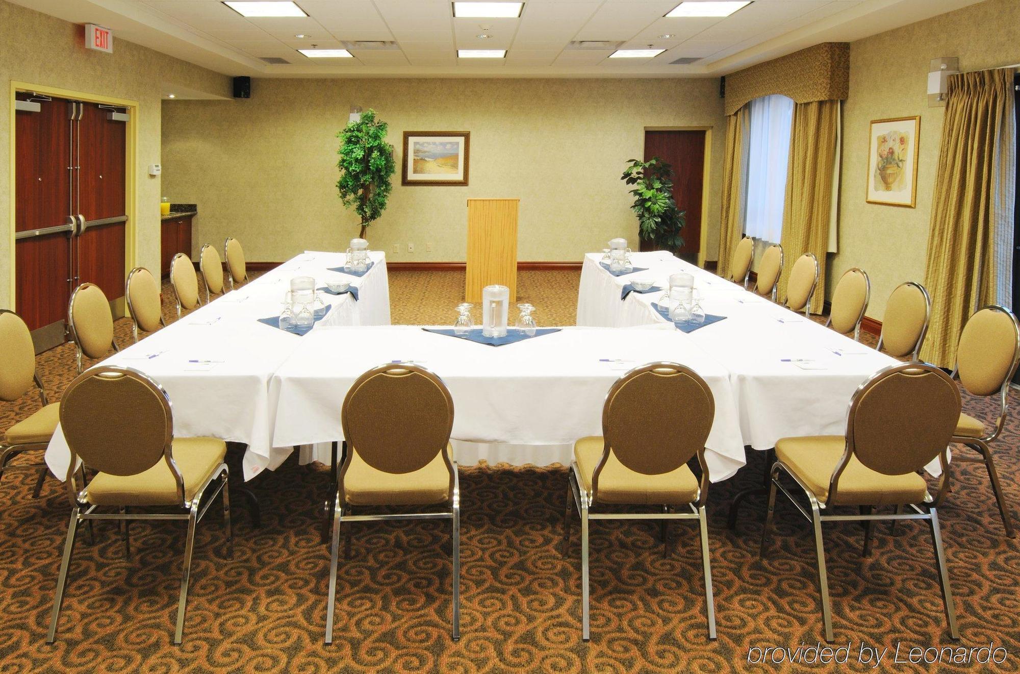 Holiday Inn Express & Suites - Belleville By Ihg Tiện nghi bức ảnh