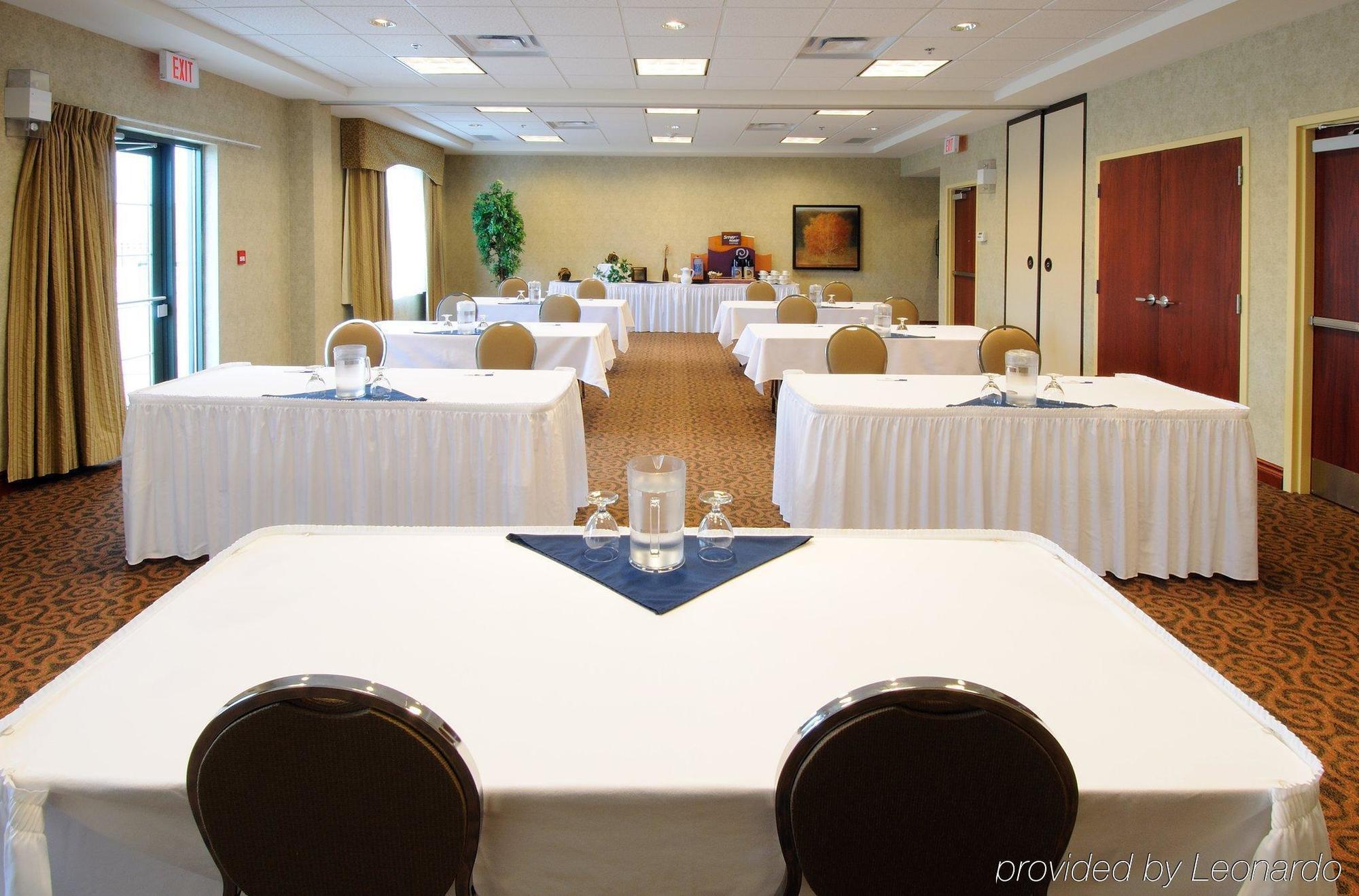 Holiday Inn Express & Suites - Belleville By Ihg Tiện nghi bức ảnh